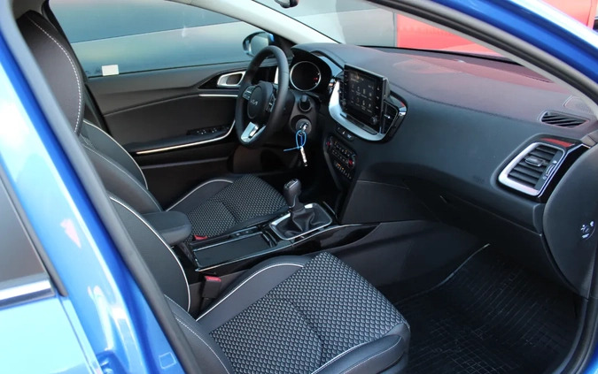 Kia Ceed cena 110390 przebieg: 10, rok produkcji 2024 z Łódź małe 379